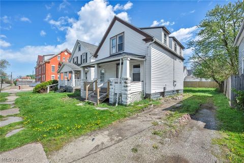 Tiny photo for 2917 Apple Avenue, Lorain, OH 44055 (MLS # 5202794)
