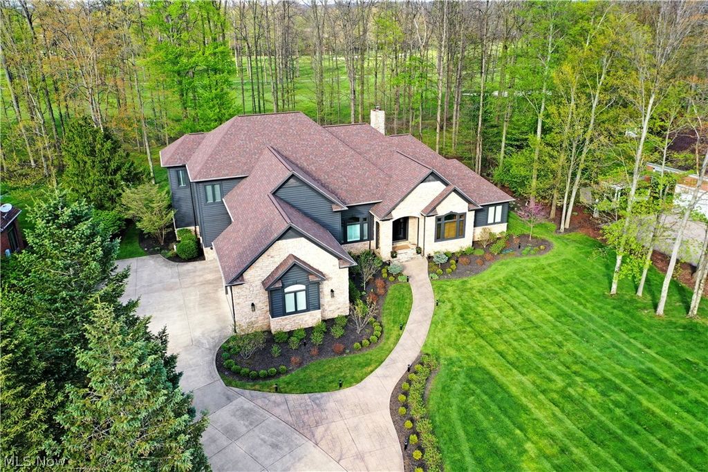 Photo of 460 Club Drive, Aurora, OH 44202 (MLS # 5203661)