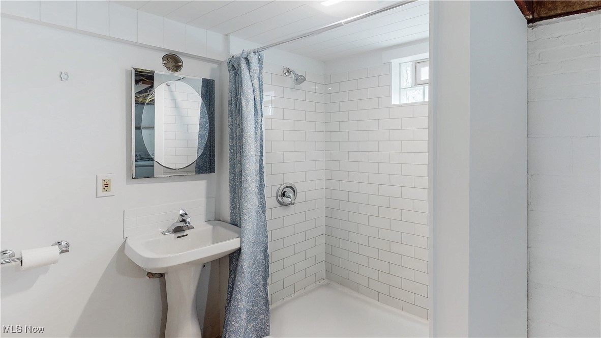 110 May Court, Chagrin Falls, Ohio image 34