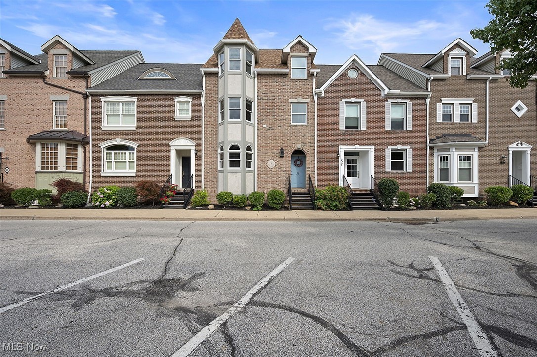51 Riverside Drive
