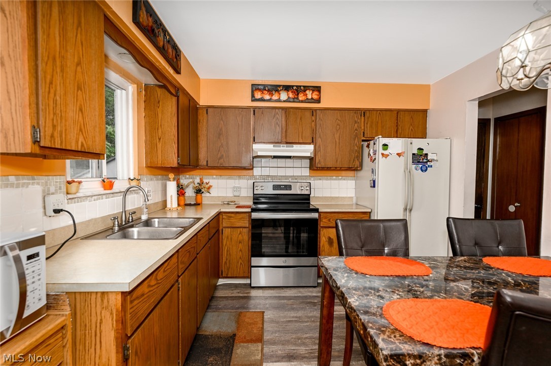 William T & Bessie V Sawyers - Residential