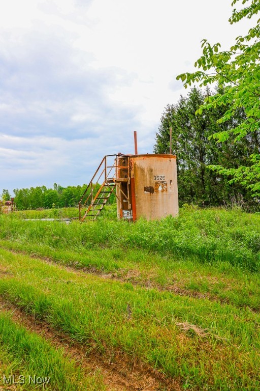 Hosmer Road, Middlefield, Ohio image 6