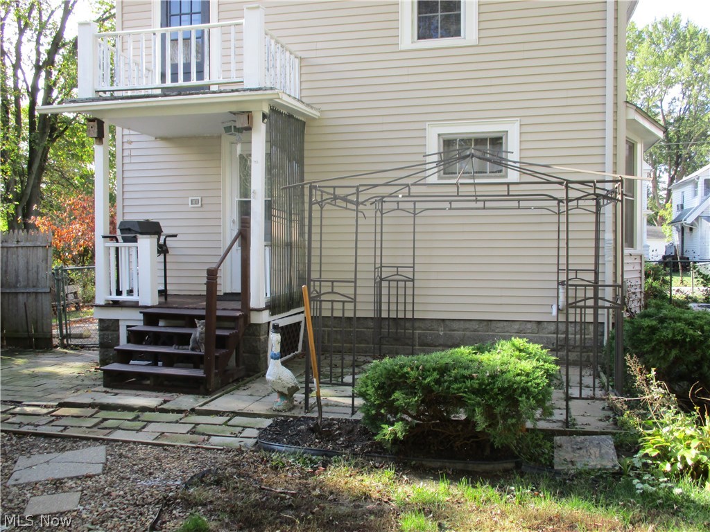 Elywood 04 - Residential