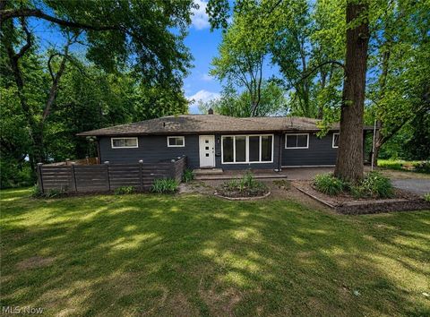 Homes For Sale - 4328 Sunnybrook Road<br/> Kent, OH 44240