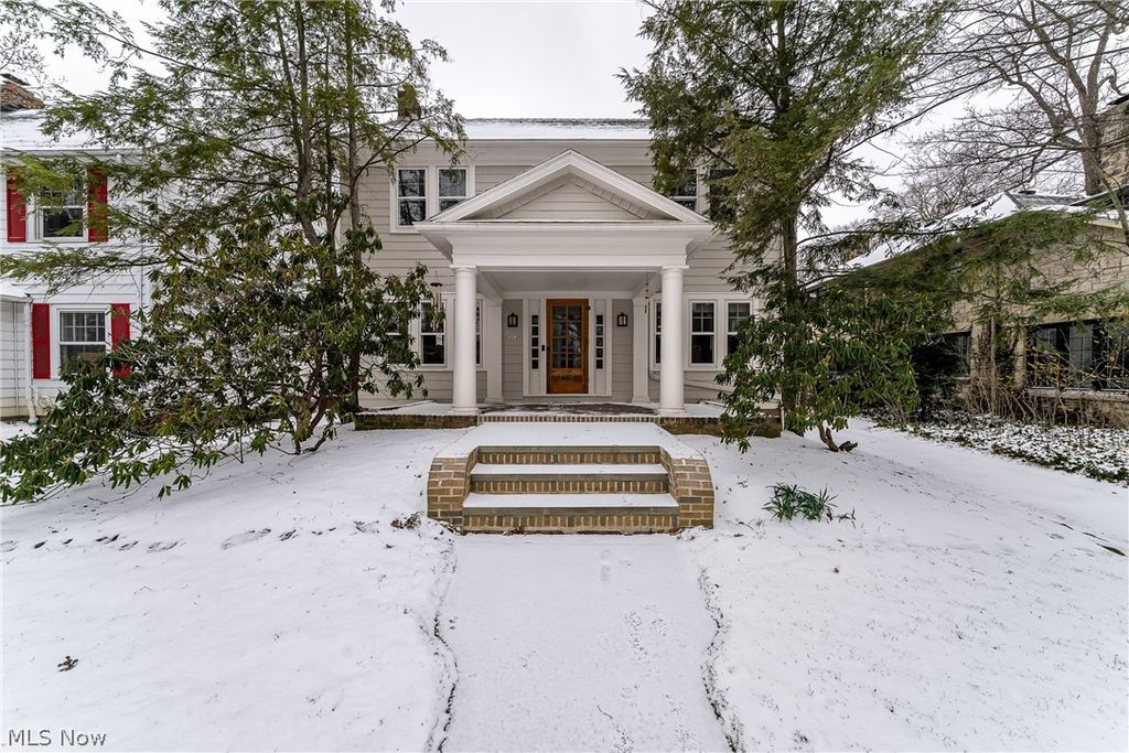 Photo of 2904 Clarkson Road, Cleveland Heights, OH 44118 (MLS # 5194507)