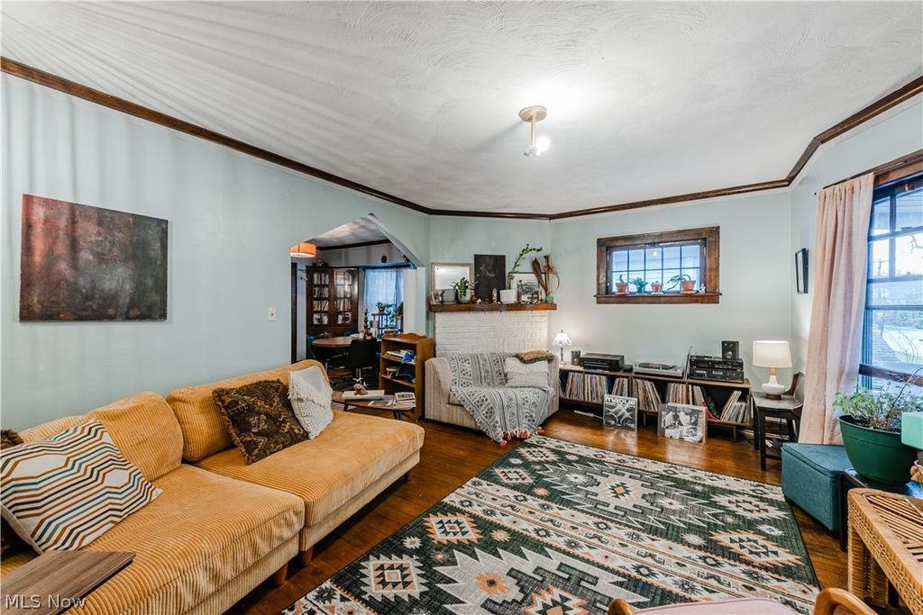 Photo of 1315 W 116th Street, Cleveland, OH 44102 (MLS # 5192948)