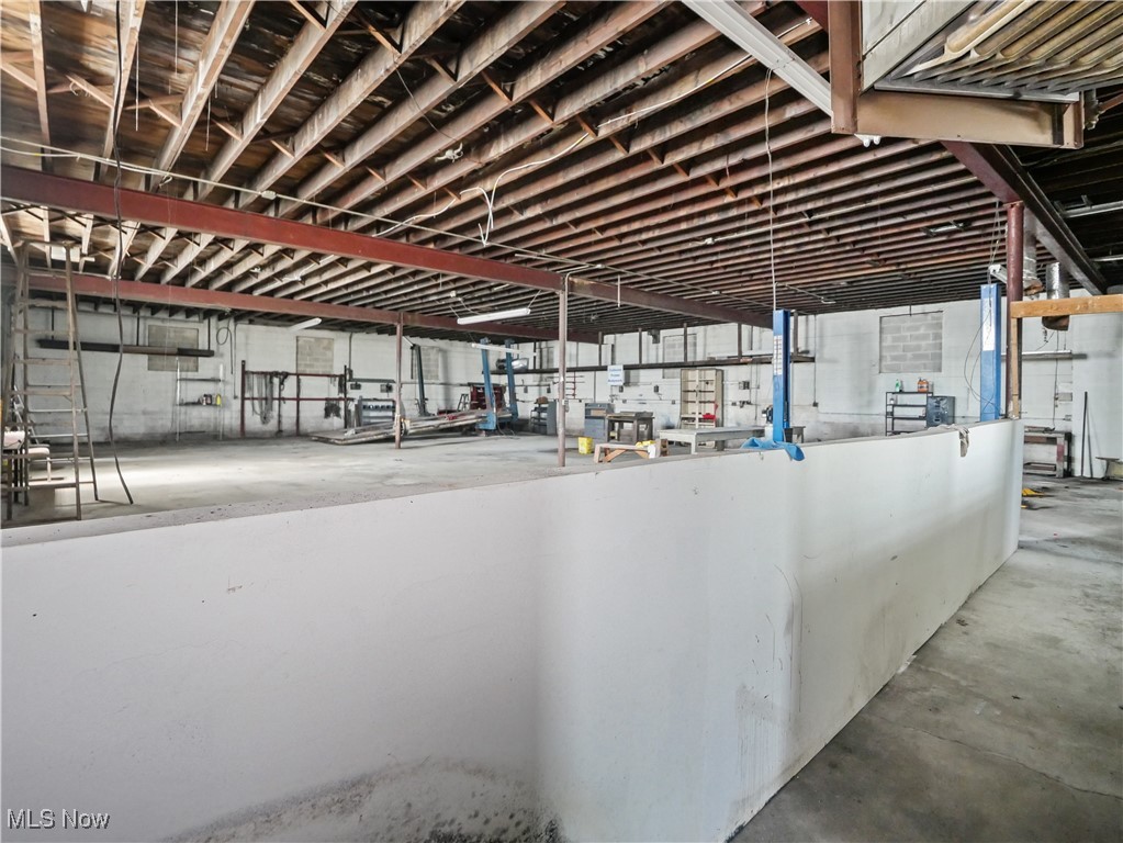 Youngstown City - Commercial Sale