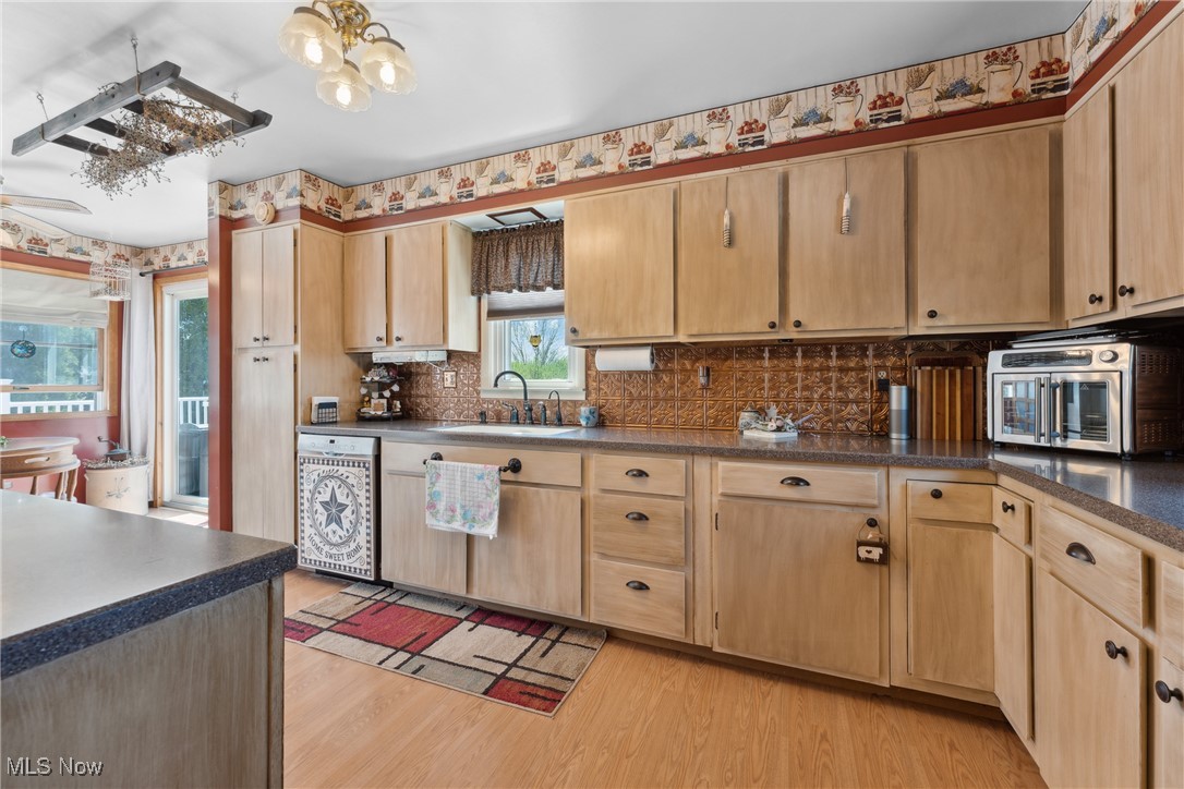 135 E Church Street, Alliance, Ohio image 22