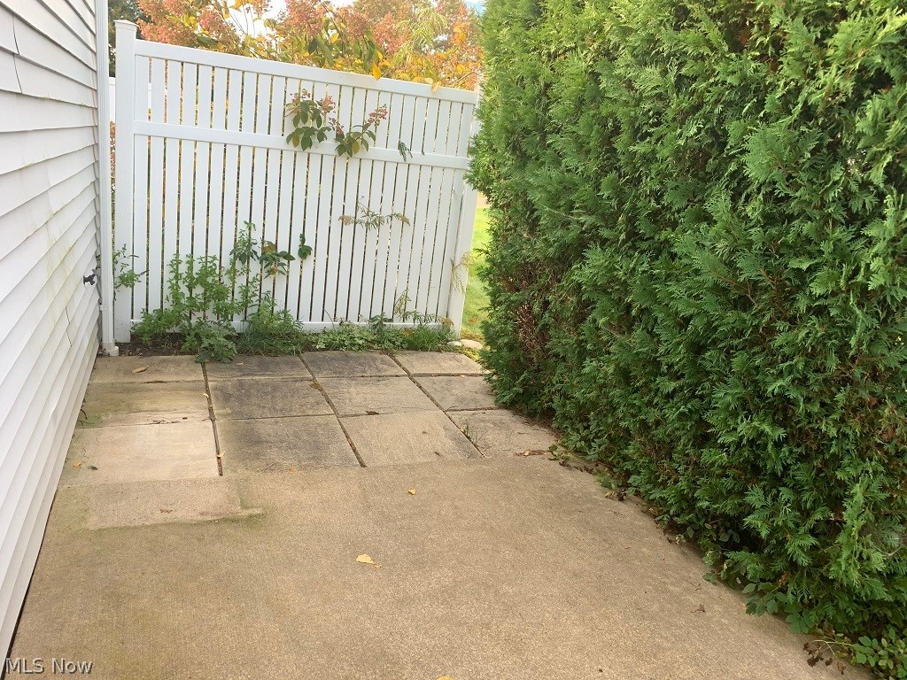 Lake Pointe Condo - Residential