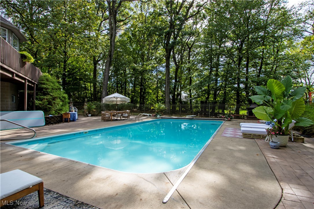 Wooster, Ohio 44691, United States, 5 Bedrooms Bedrooms, ,5 BathroomsBathrooms,Residential,Active,225621