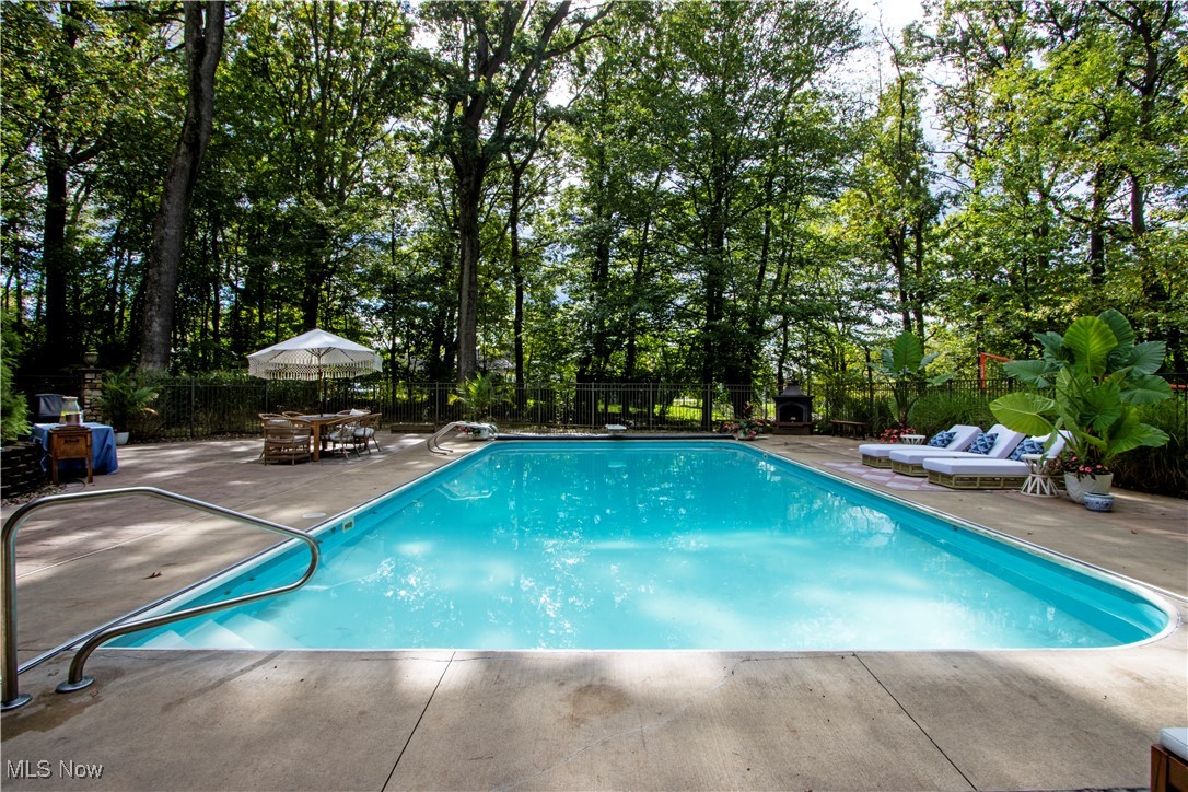 Wooster, Ohio 44691, United States, 5 Bedrooms Bedrooms, ,5 BathroomsBathrooms,Residential,Active,225621