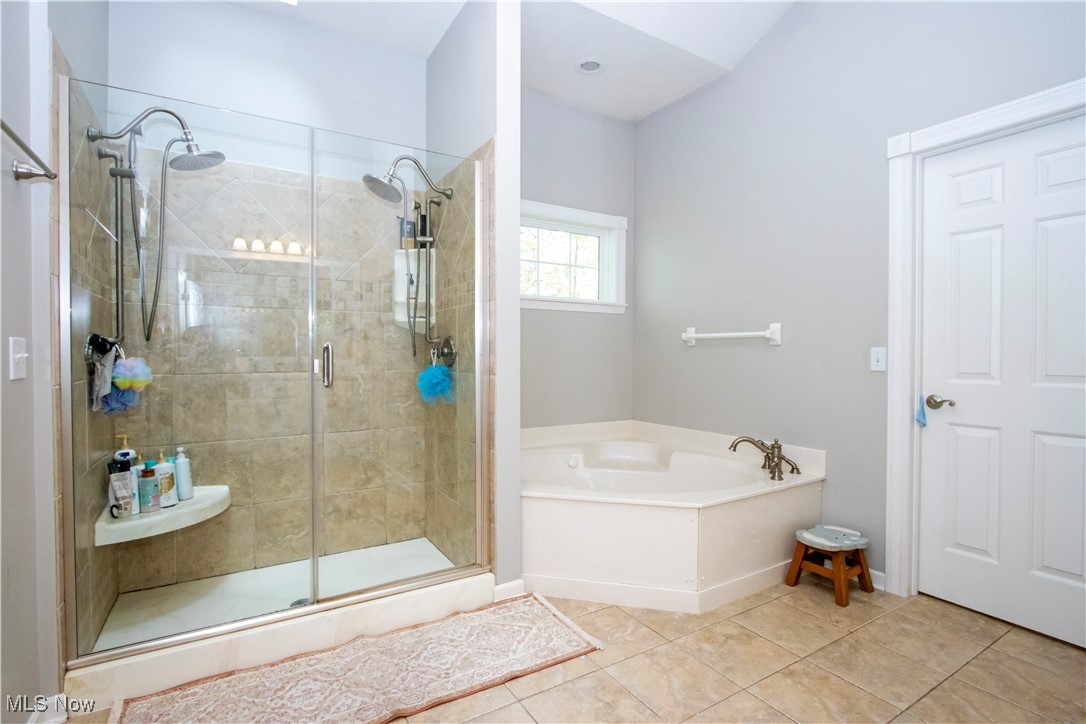 Wooster, Ohio 44691, United States, 5 Bedrooms Bedrooms, ,5 BathroomsBathrooms,Residential,Active,225621