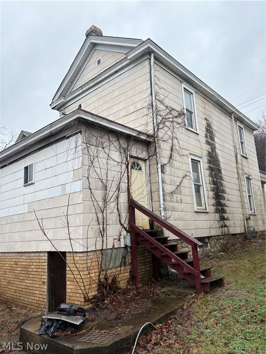Photo of 946 Bank Street, East Liverpool, OH 43920 (MLS # 5191289)