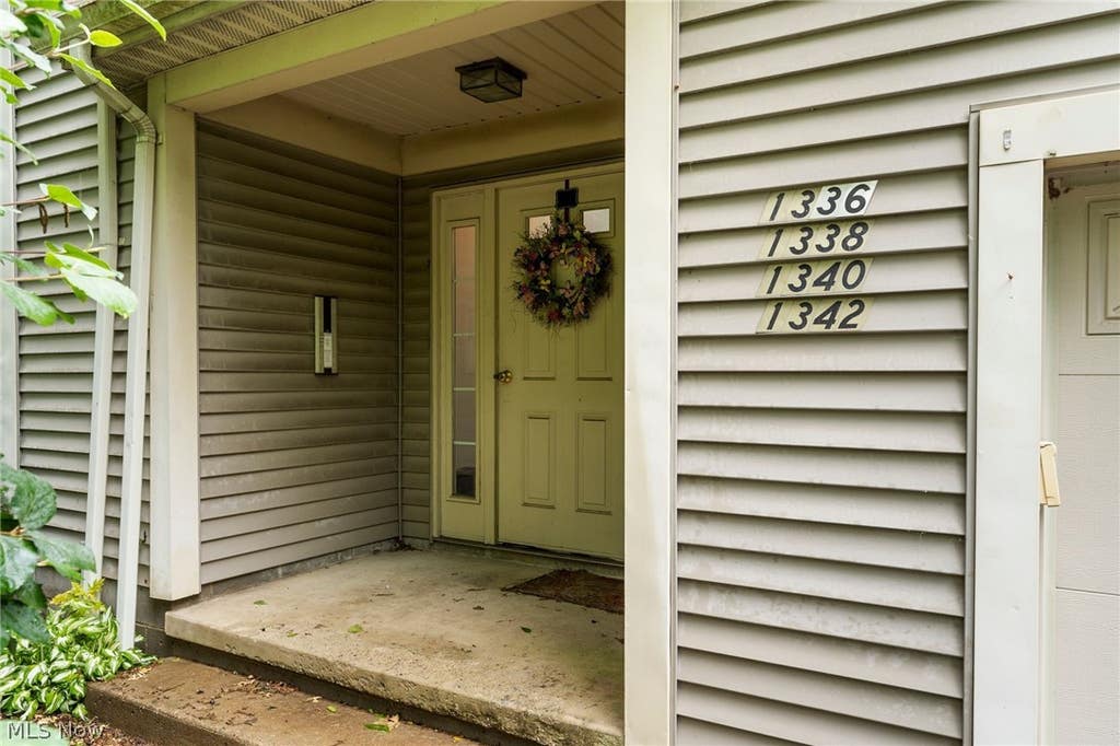 Photo of 1338 Fox Run Drive, Youngstown, OH 44512 (MLS # 5222294)