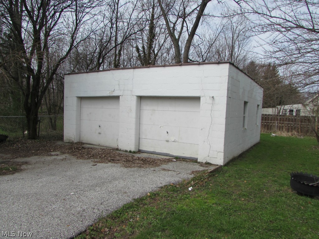 Maple Grove - Residential