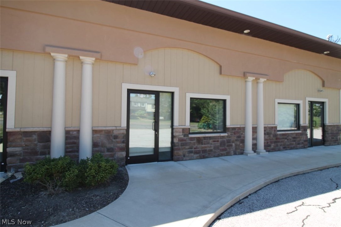 Meadowbrook Lake - Commercial Lease