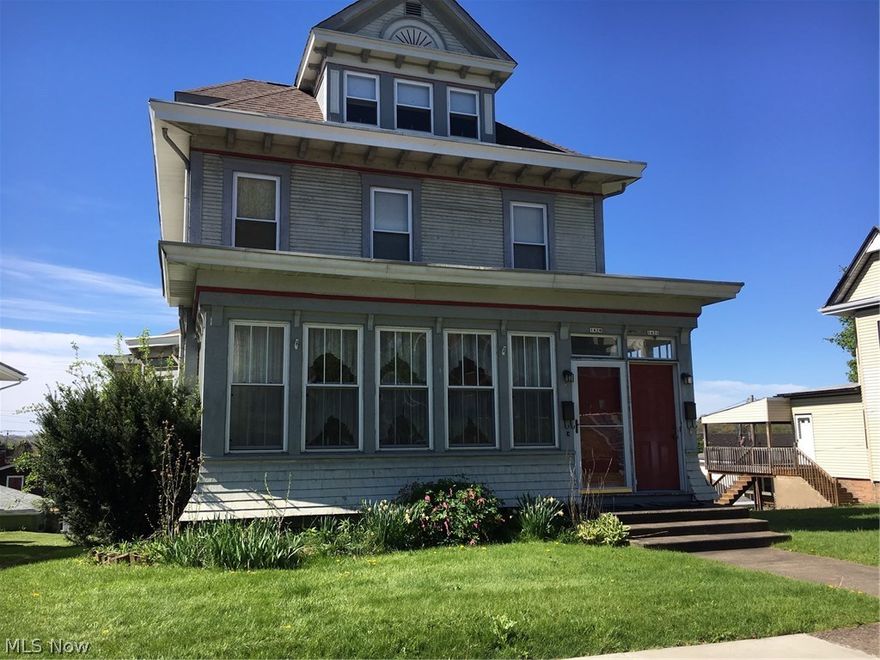 VERY LARGE HOME FOR A GOOD PRICE. THIS 2.5 STORY HOME IS ALSO SET UP AS A DUPLEX. LARGE ROOMS , UPDATED WINDOWS, NEWER ROOF AND SOFFIT.  GAS LOGS IN FIREPLACE, 2 GAS FURNACES, HEATED SUNPORCH, DECK ON THE BACK OFF OF KITCHEN.
 CALL OFFICE TO VIEW.