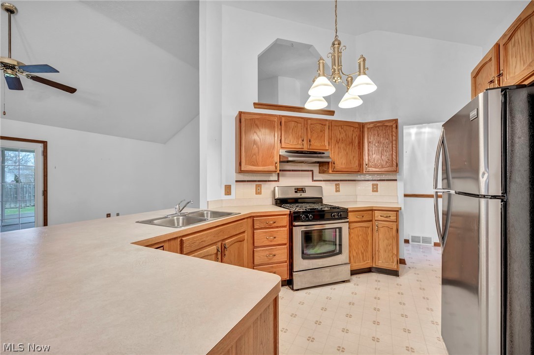 New England Estate #4 - Residential