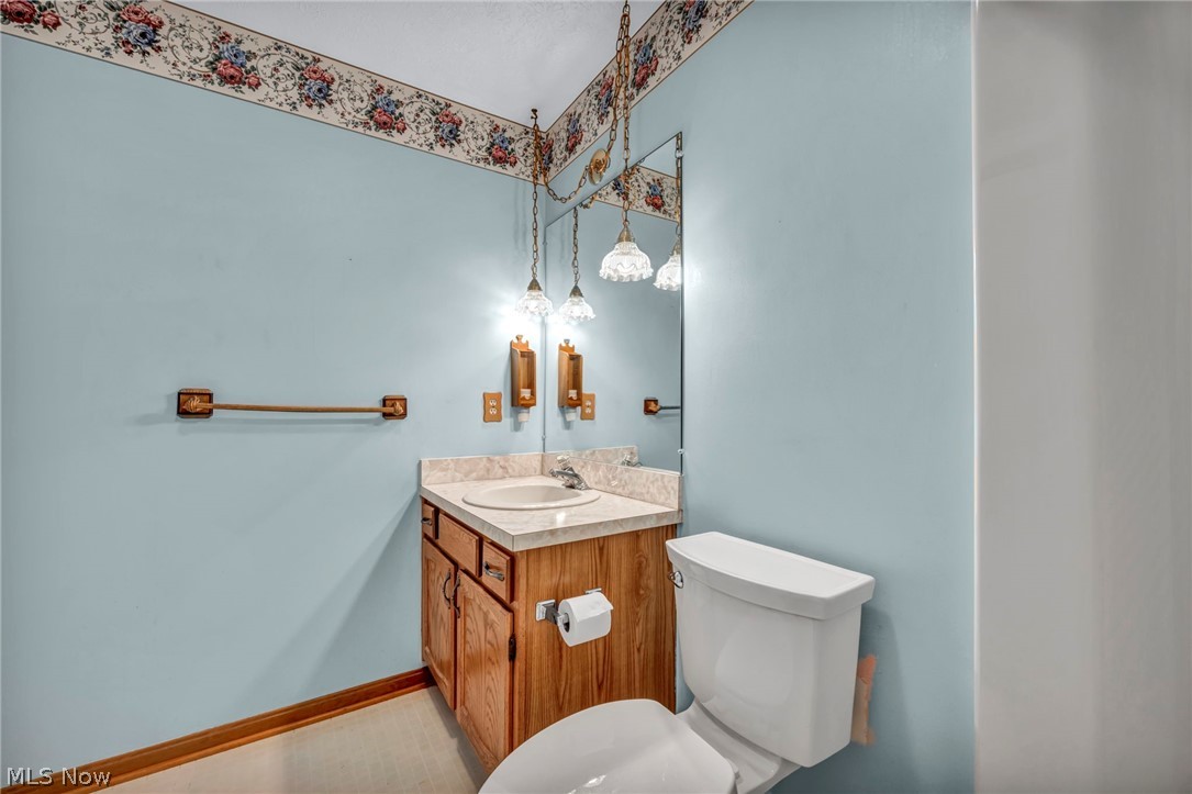 New England Estate #4 - Residential