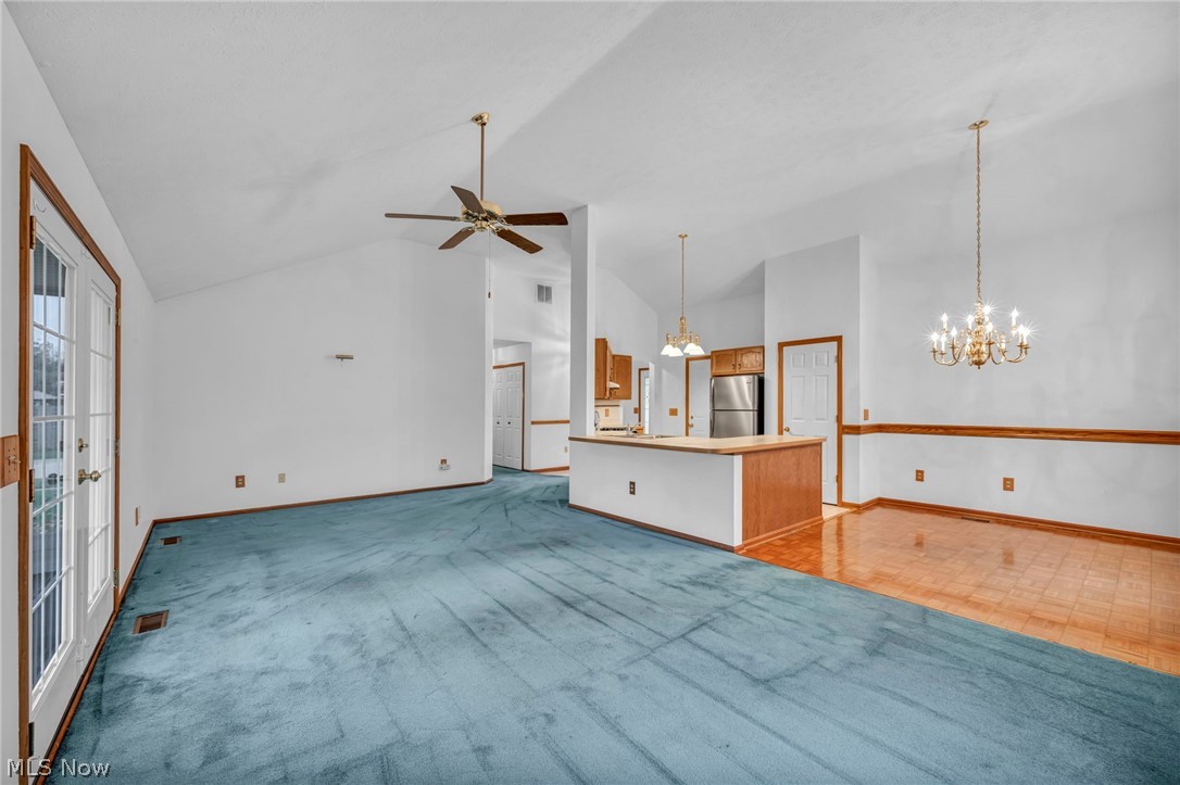 New England Estate #4 - Residential