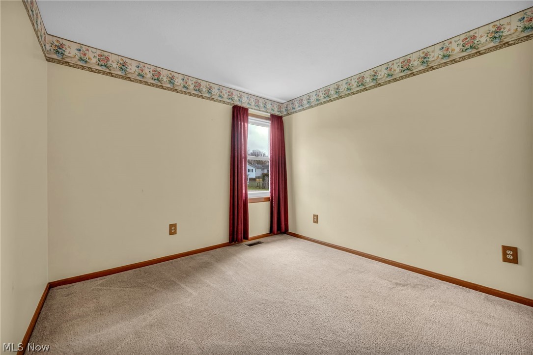 New England Estate #4 - Residential