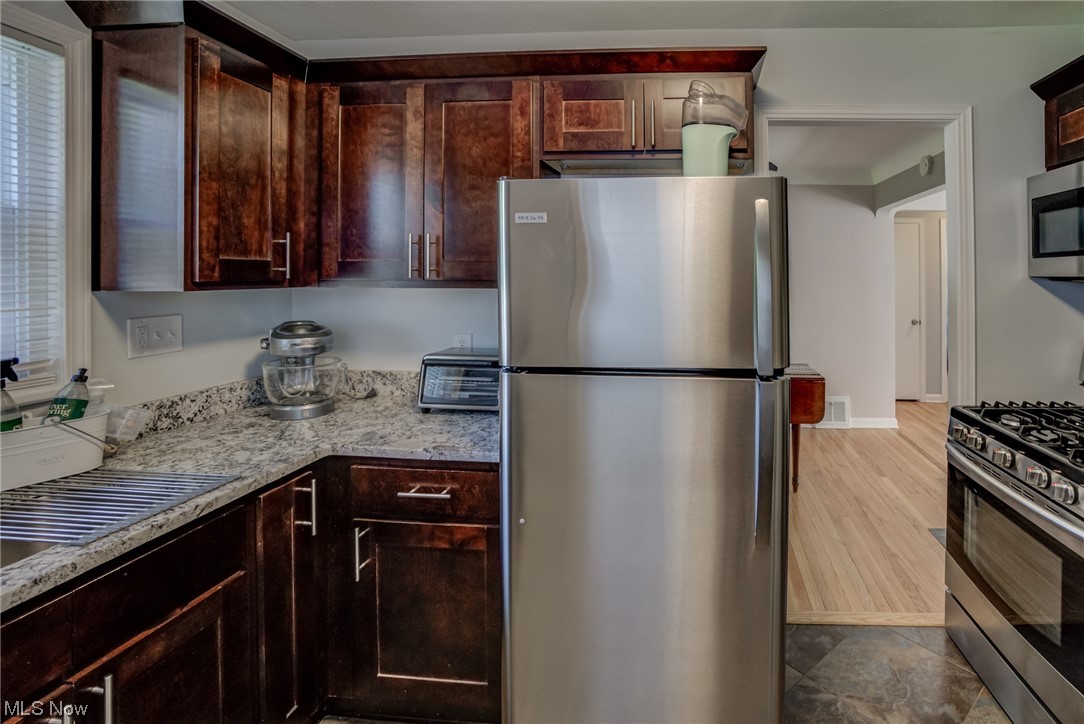 Mayfield Hlnds 02 - Residential