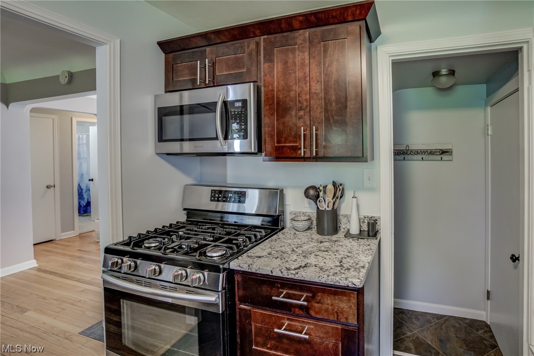 Mayfield Hlnds 02 - Residential