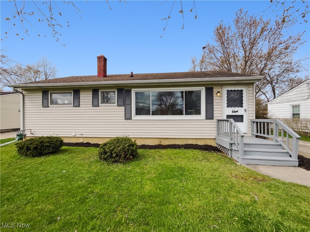 676 Lucille Drive, Elyria, Ohio image 9