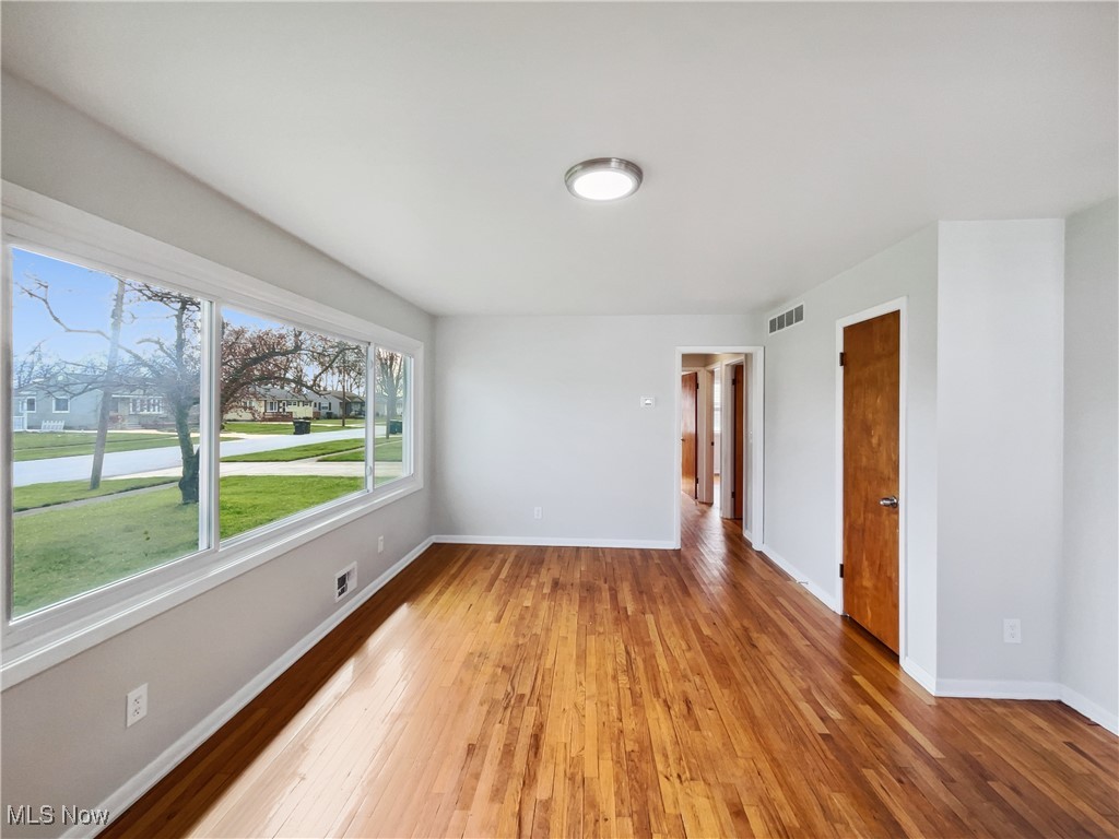 676 Lucille Drive, Elyria, Ohio image 10