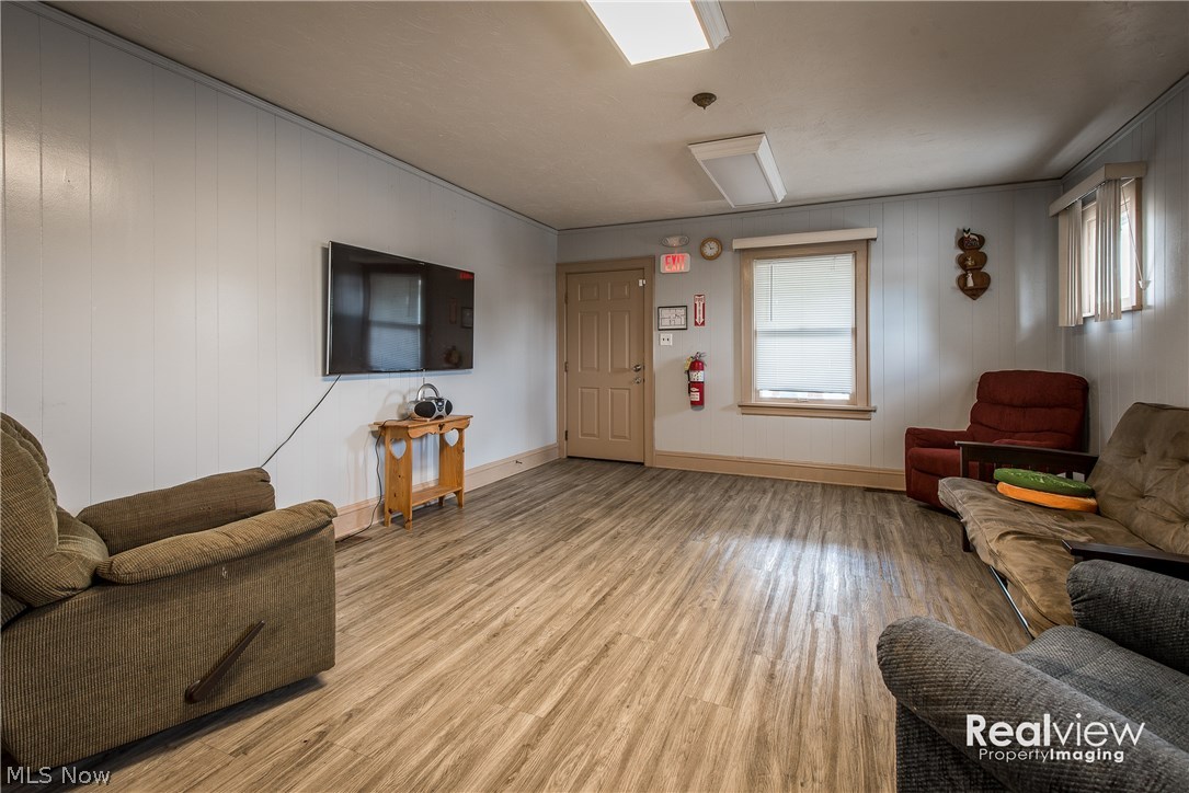 H L Firestones Oak Hill Allot - Commercial Sale