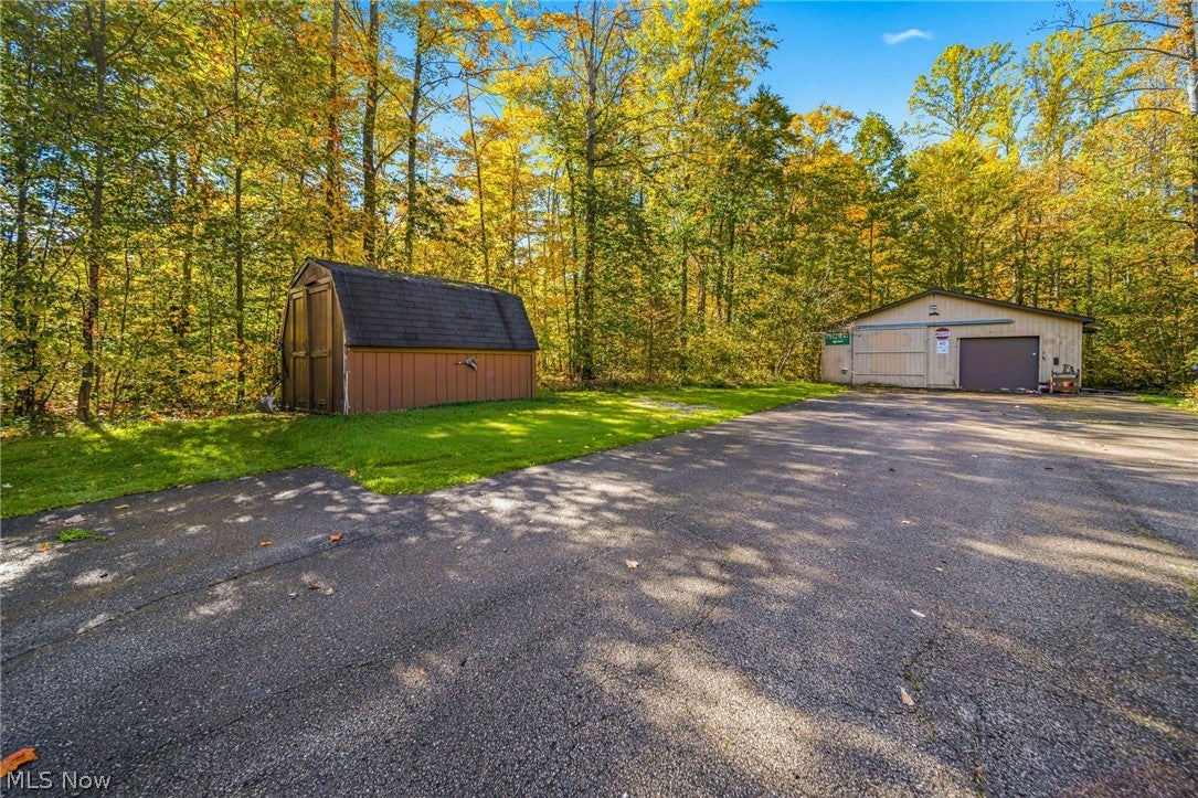 8520 Woodhill Drive