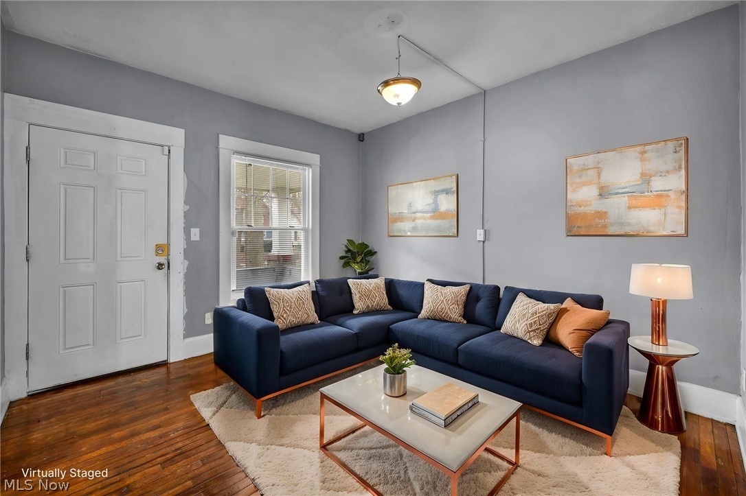 14819 Westropp Avenue