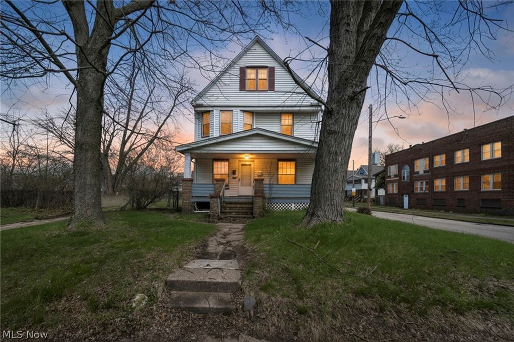Photo of 14819 Westropp Avenue, Cleveland, OH 44110 (MLS # 5203472)