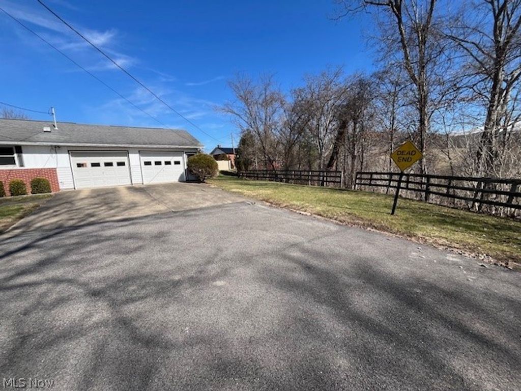 Photo of 35 Highland Drive, Caldwell, OH 43724 (MLS # 5189968)