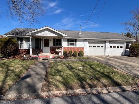 Photo of 35 Highland Drive, Caldwell, OH 43724 (MLS # 5189968)