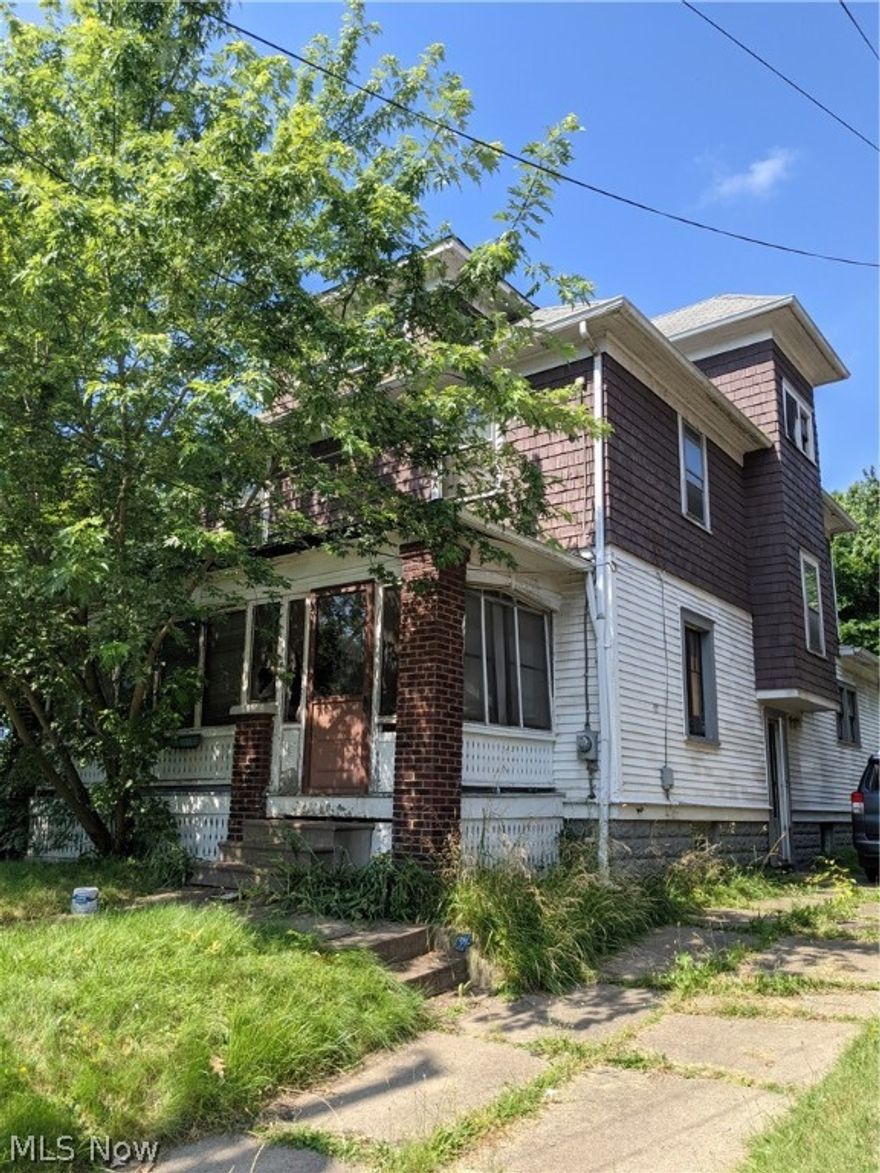 To be Sold "AS IS" Good bones solid house that has a tremendous amount of potential, beautiful hardwood throughout