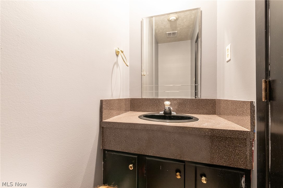 Acacia/Green Condo - Residential