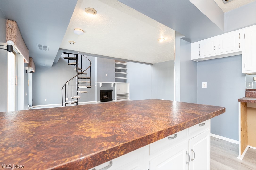 Acacia/Green Condo - Residential