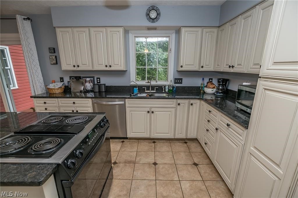 White Horse Acres - Residential Lease