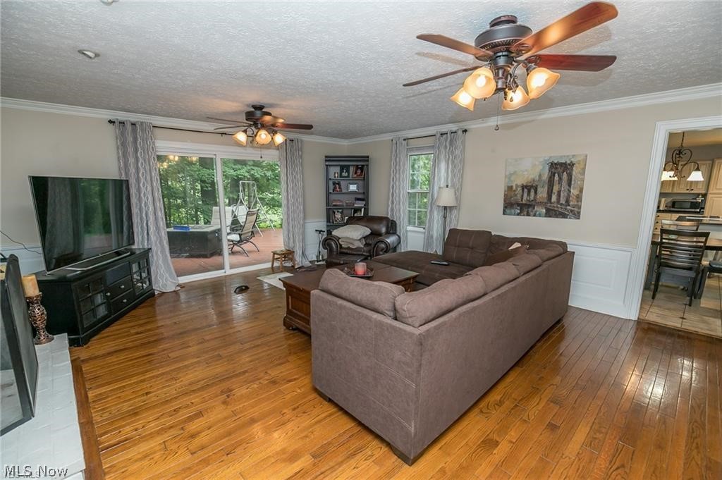 White Horse Acres - Residential Lease