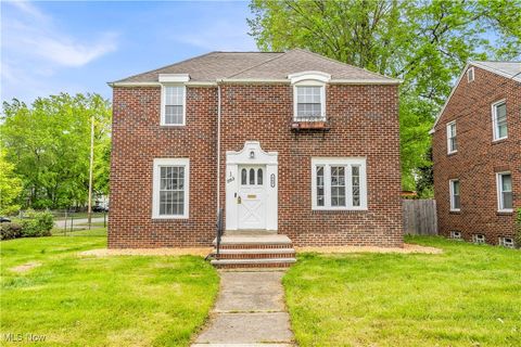 563 E 260th Street, Euclid, OH 44132 - MLS#: 5124112