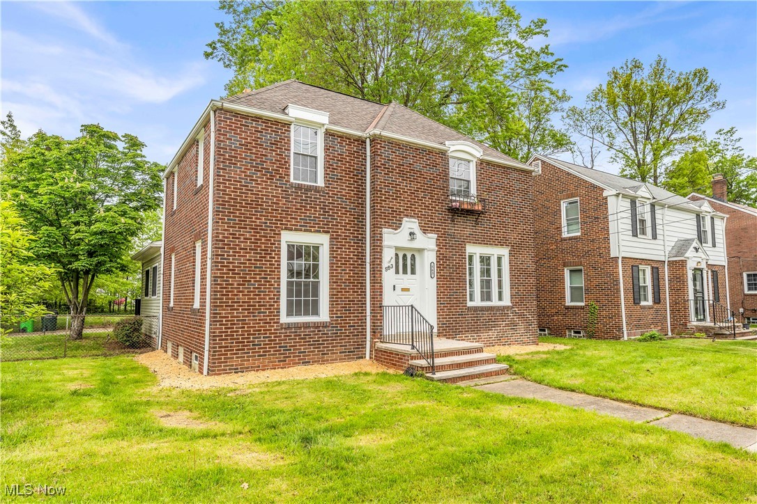 563 E 260th Street, Euclid, Ohio image 2
