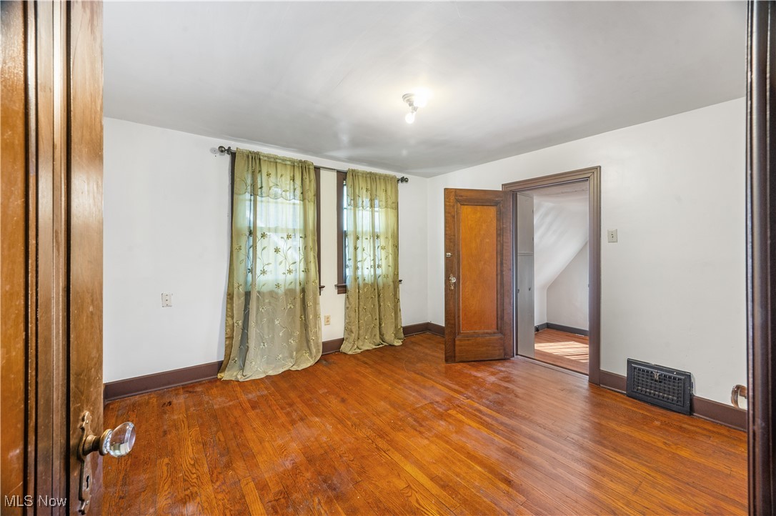 1107 Oakland Avenue, Akron, Ohio image 17