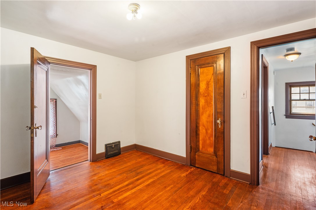 1107 Oakland Avenue, Akron, Ohio image 20