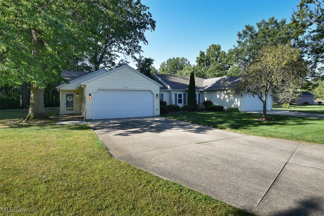Avon Woods Condo - Residential