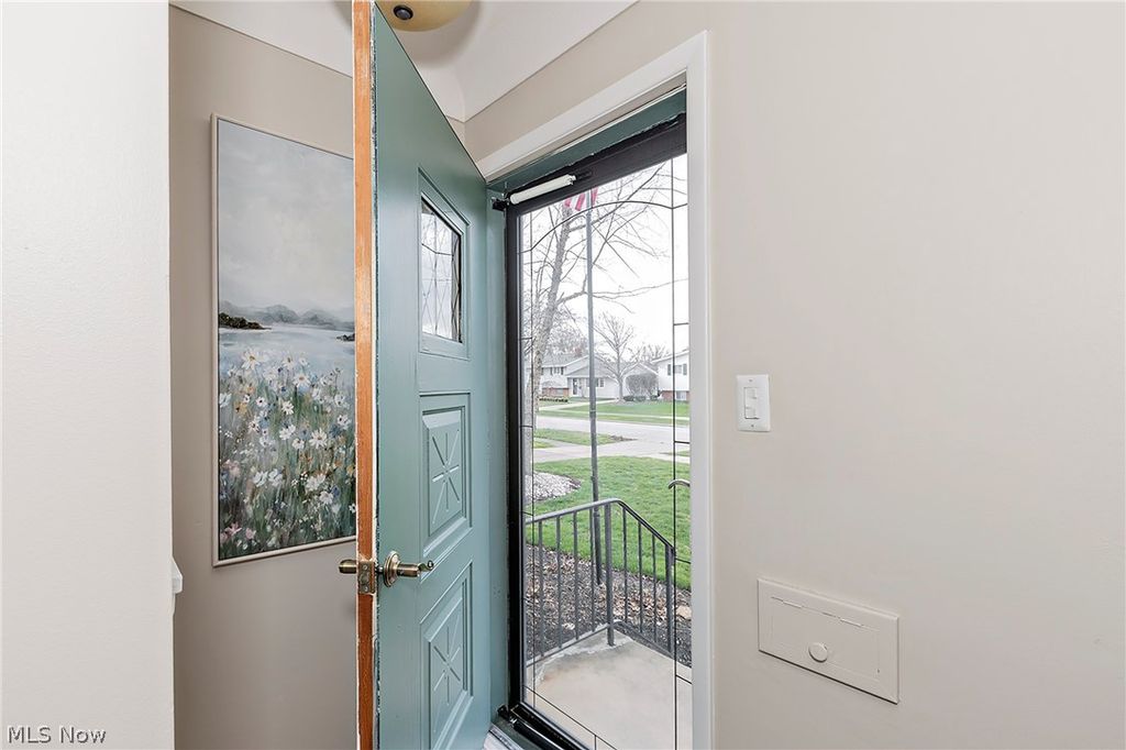 Photo of 1101 Bonnie Lane, Mayfield Heights, OH 44124 (MLS # 5197155)