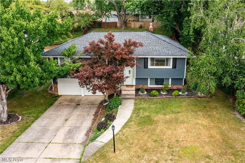 Single Family Residence in Cleveland OH 8304 Fenway Drive.jpg