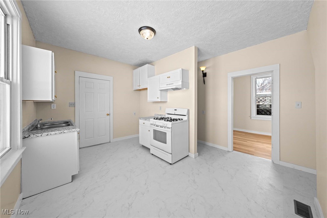 Applewood - Residential Income