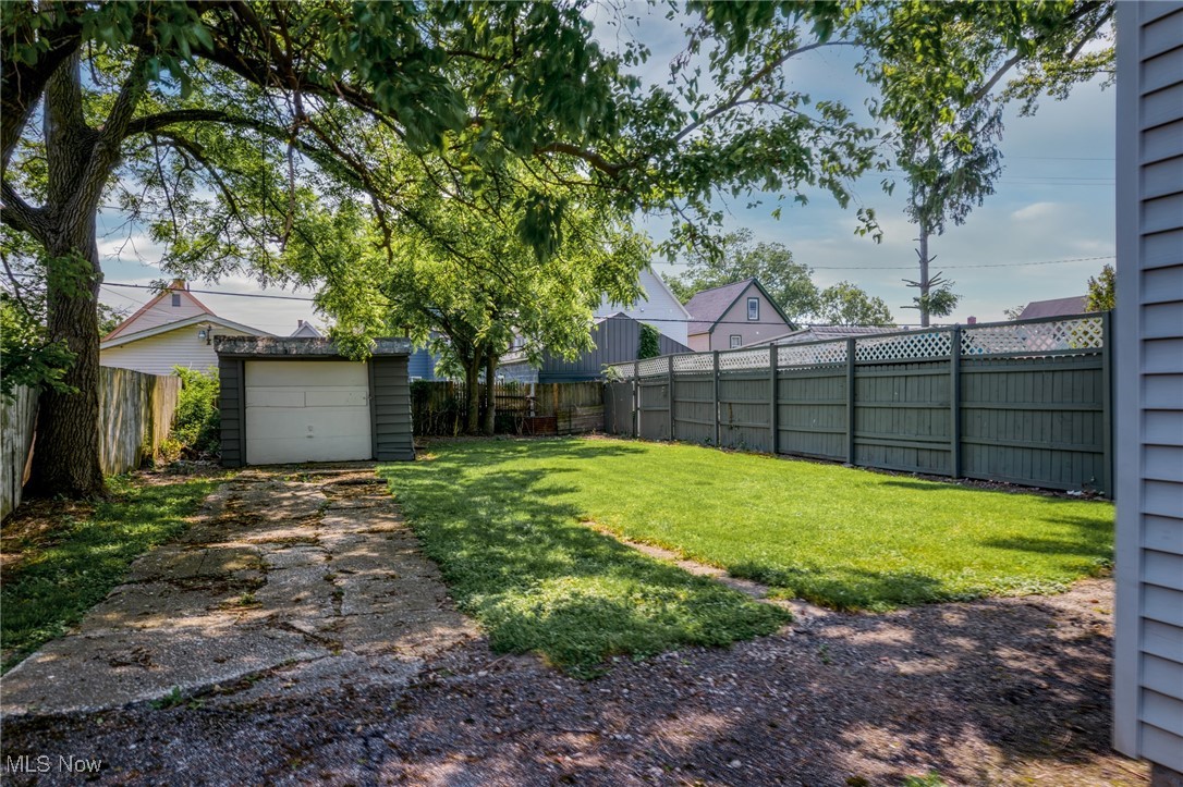 Applewood - Residential Income