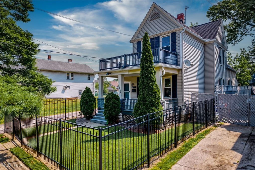 Photo of 3325 W 98th Street, Cleveland, OH 44102 (MLS # 5178864)